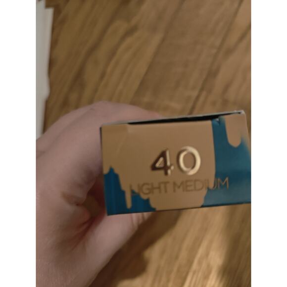 Urban Decay Hydromaniac Hydrating Dewy Foundation Shade 40 Light Medium 35ml - Picture 5 of 6